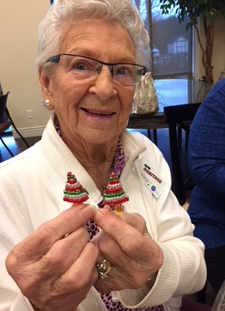 Dorothy Rafferty making earrings at a craft session at The Heritage